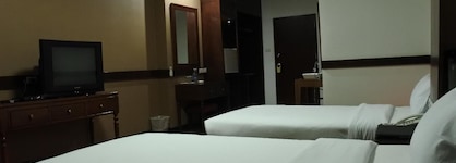 Suriwongse Tower Inn