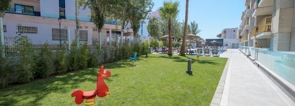 Apartamentos Pins Marina 24