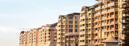 Oaks Glenelg Plaza Pier Suites