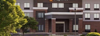 La Quinta Inn & Suites By Wyndham Springfield Airport Plaza