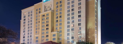 La Quinta Inn & Suites By Wyndham San Antonio Riverwalk