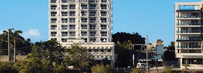 Oaks Metropole Hotel