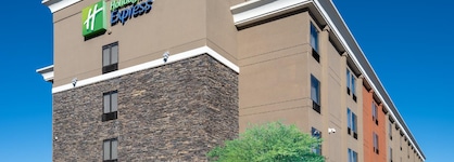 Holiday Inn Express & Suites Greensboro-(I-40 Wendover) By Ihg