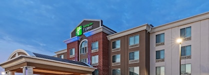 Holiday Inn Express & Suites West By Ihg