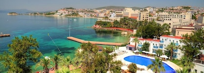 Le Bleu Hotel & Resort