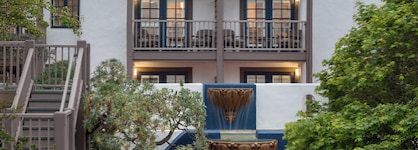 Hotel Pacific