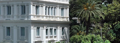 Hotel Flora