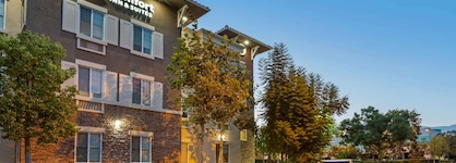 Comfort Inn & Suites Near Ontario Airport