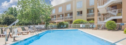 Days Inn by Wyndham Greenville