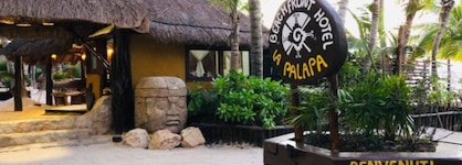 Beachfront Hotel La Palapa