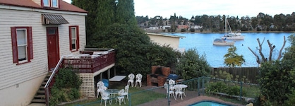 Waterfront Lodge Motel