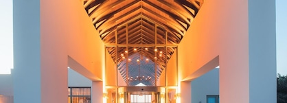 Giannoulis – Cavo Spada Luxury Sports & Leisure Resort & Spa