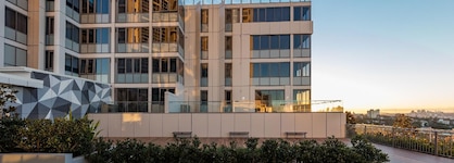 Meriton Suites Bondi Junction