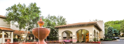 Los Abrigados Resort And Spa