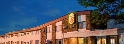 Super 8 By Wyndham Brooklyn Center Mpls