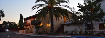 Lemon Tree Hotel & Suites Anaheim