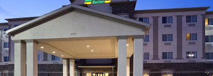 Expressway Suites Fargo