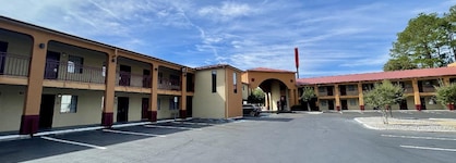 Red Roof Inn & Suites Jackson Richland
