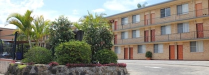 Aza Motel
