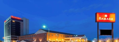 Ramada By Wyndham Topeka Downtown Hotel & Convention Center