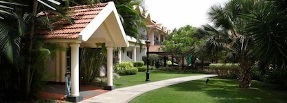 Palm Meadows Resort