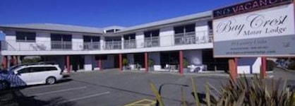 Bay Crest Motor Lodge