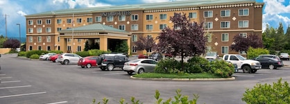 Oxford Suites Spokane Valley