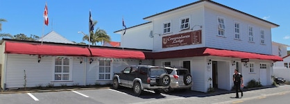 The Commodores Lodge
