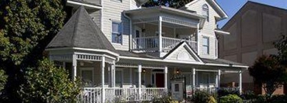 The 1425 Inn