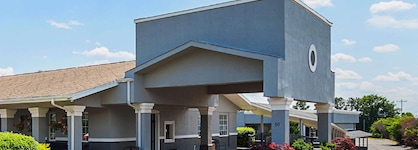Quality Inn & Suites Greenville - Haywood Mall