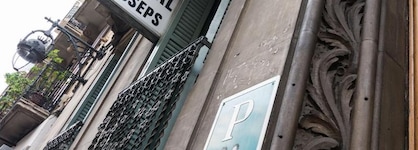 Hostal Lesseps