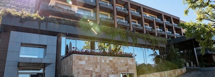 Mist Hotel And Spa By Warwick