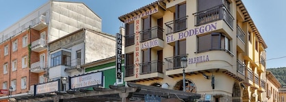 Hostería El Bodegón De Gredos