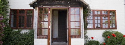 Larkrise Cottage