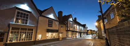 The Ostrich Inn