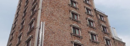 Plus Motel