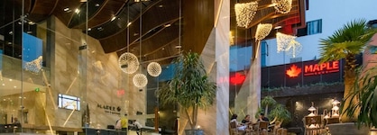 Maple Hotel & Apartment