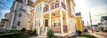 The Newport Lofts - 611 Thames Street