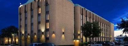 Holiday Inn Select