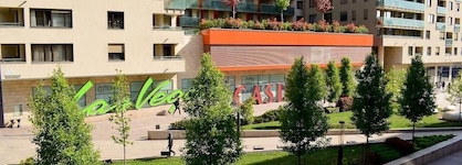 Corvin Holiday Apartments Hotel
