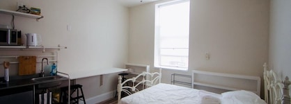 Queen Nest Hotel