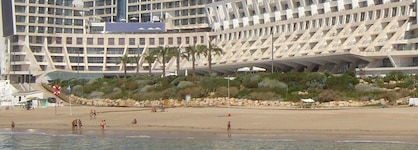 Sesimbra Oceanfront Hotel