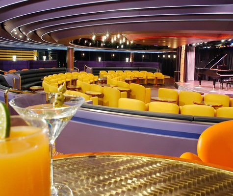 ms Oosterdam_Piano Bar2