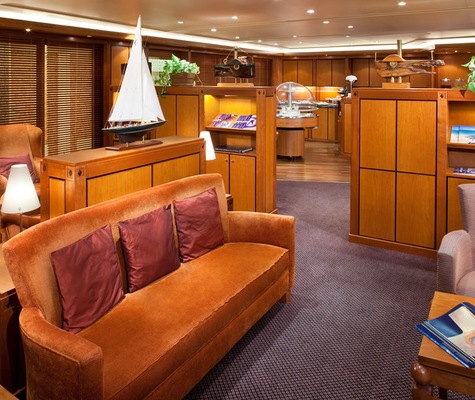 Neptune lounge
