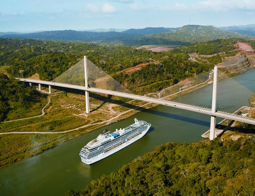 Cruzando el Canal de Panamá