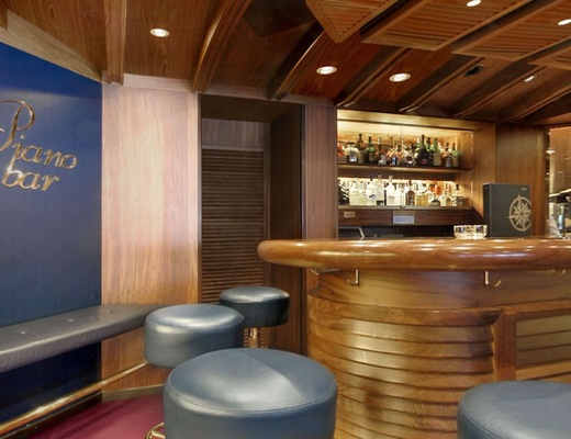 Piano Bar