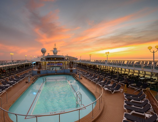 Piscina Pullmantur