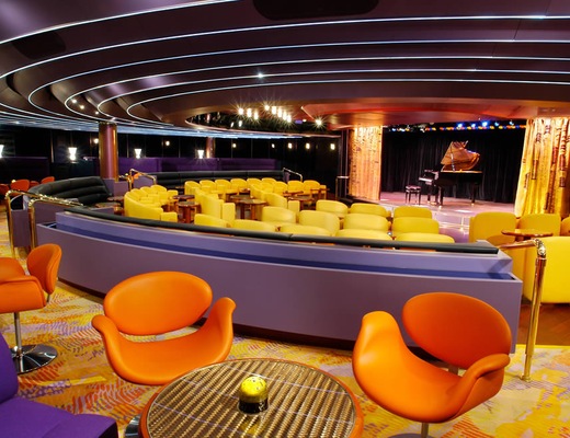 ms Oosterdam_Piano Bar1
