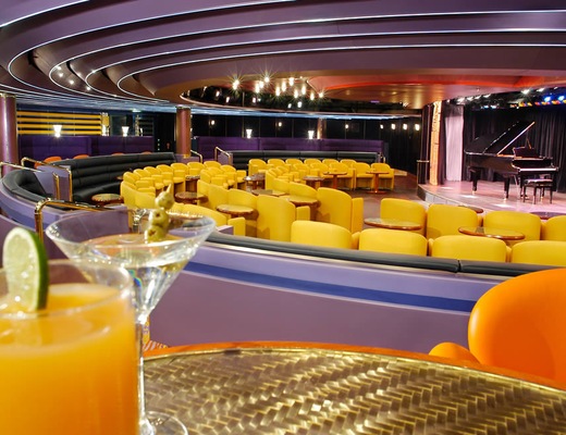 ms Oosterdam_Queens lounge