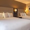 Ramada By Wyndham Ottawa On The Rideau - map
